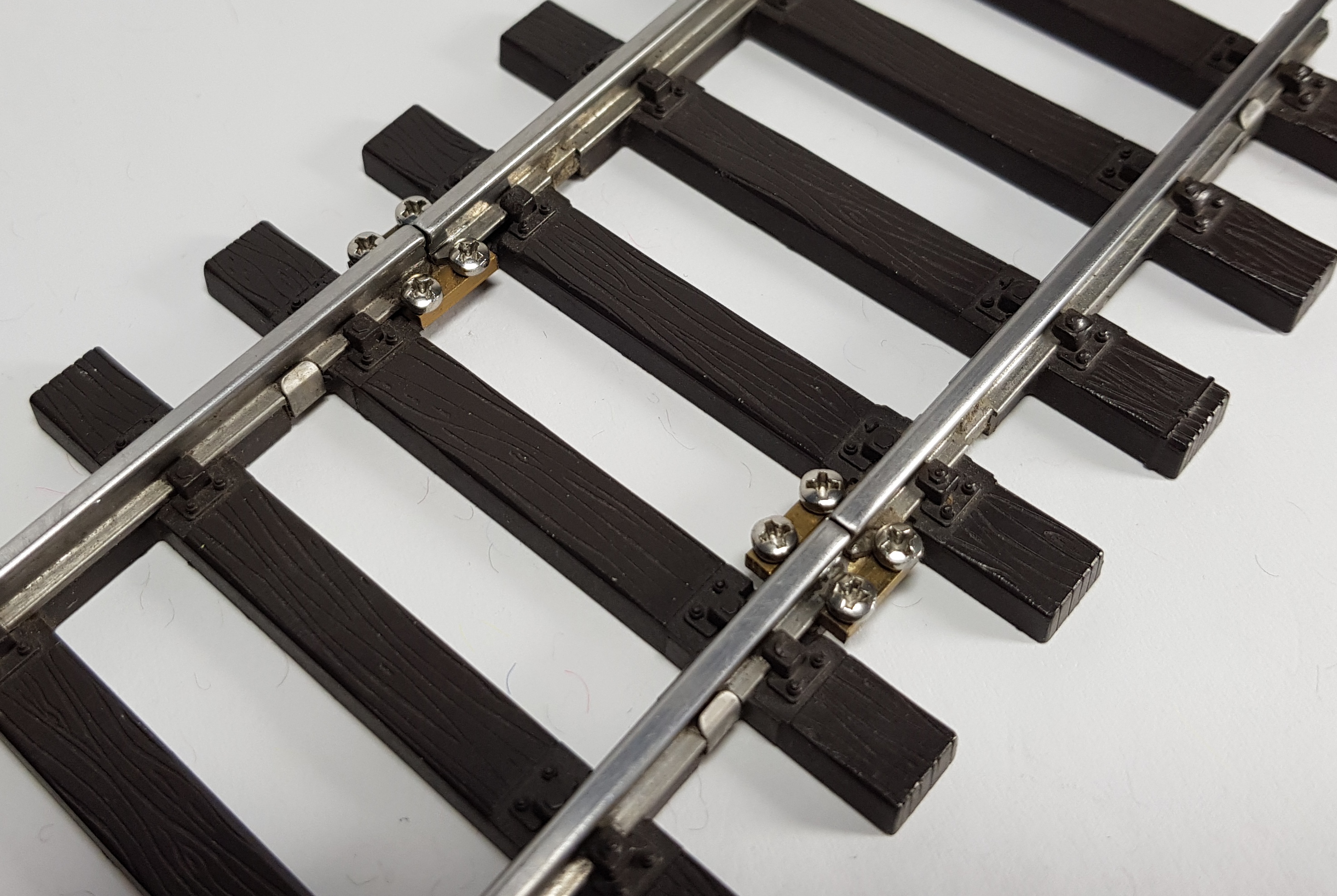 100 Schienenverbinder Spur 1 10mm mit Nirosta Kreuzschlitzschraube